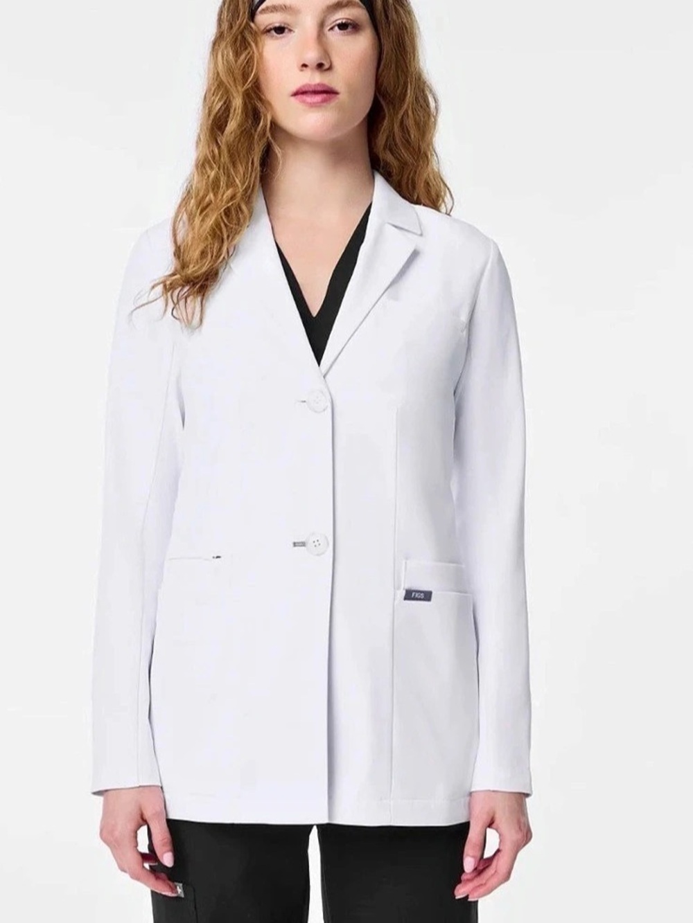 FIGS Bellevue Short Lab Coat in White Size Small